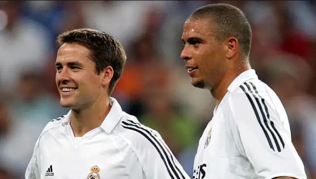 一个全新冠 一个全新冠